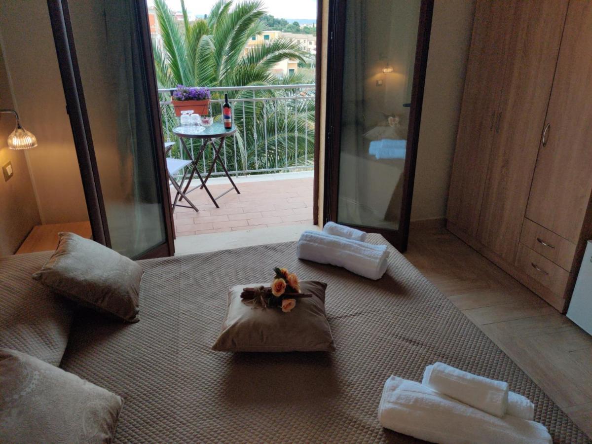 Bed and Breakfast Raggi Di Sole à Custonaci Extérieur photo